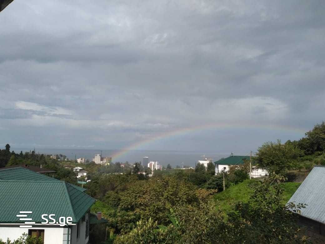 5 Room Private House For Sale view 3