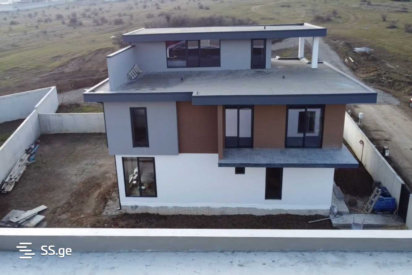 6 Room Private House For Sale view 5
