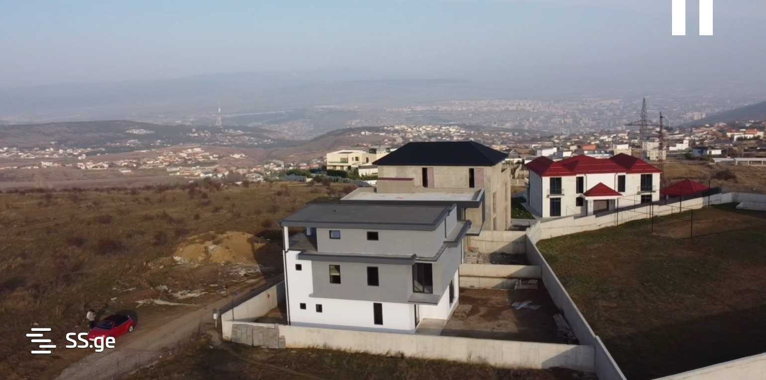 6 Room Private House For Sale view 4