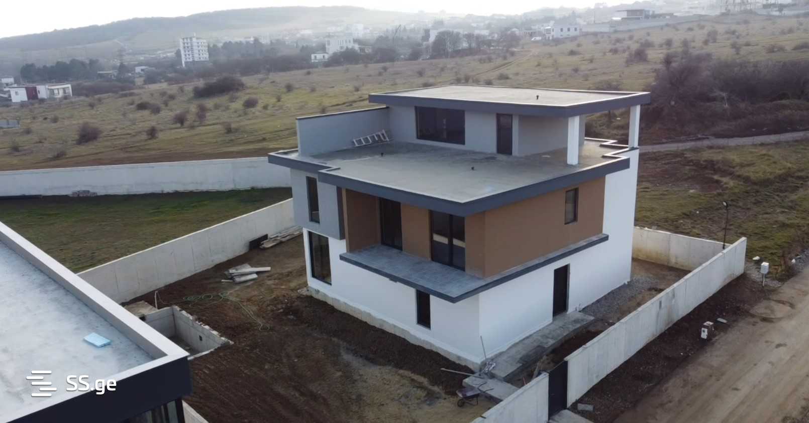 6 Room Private House For Sale view 11