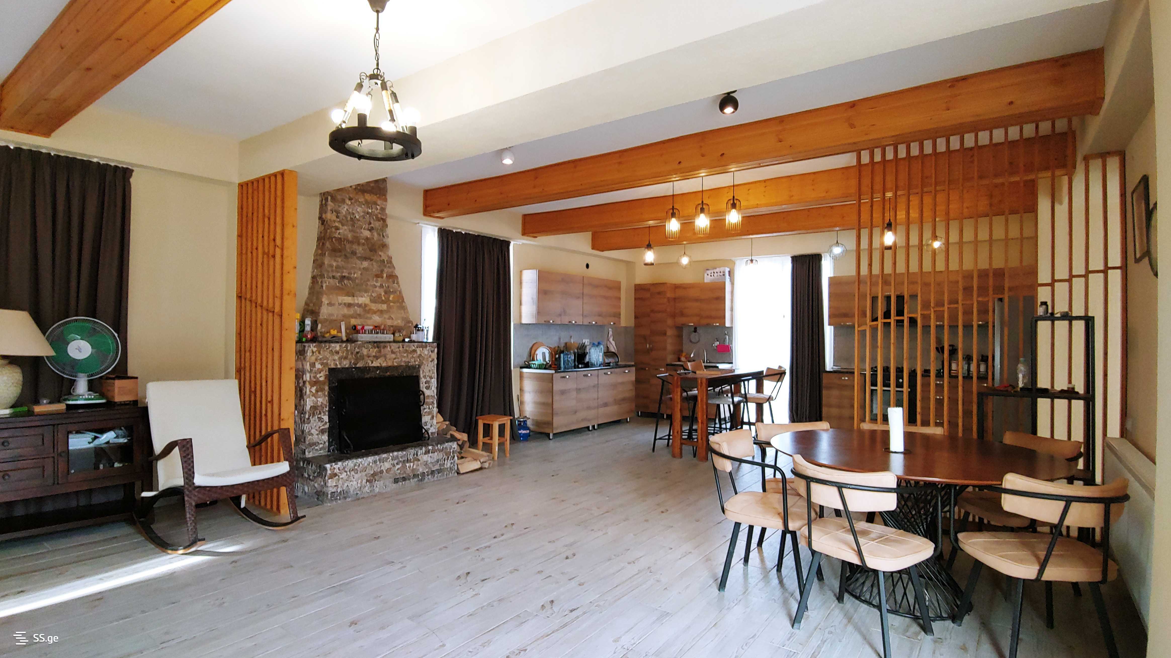 იყიდება 8 ოთახიანი აგარაკი ბულაჩაურში - სურათი #2