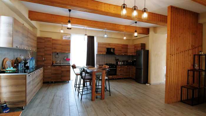 იყიდება 8 ოთახიანი აგარაკი ბულაჩაურში - სურათი #4