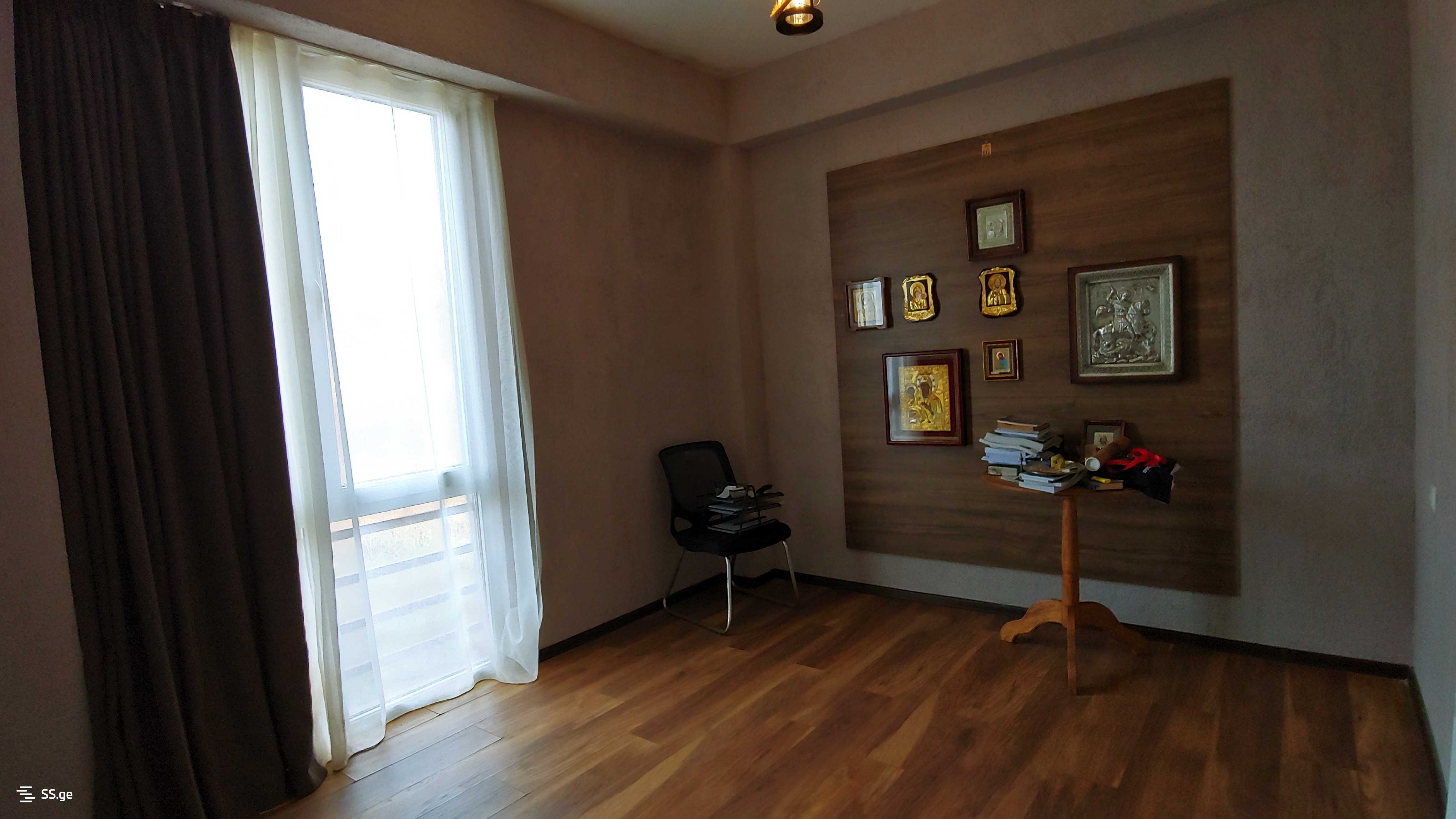 იყიდება 8 ოთახიანი აგარაკი ბულაჩაურში - სურათი #13