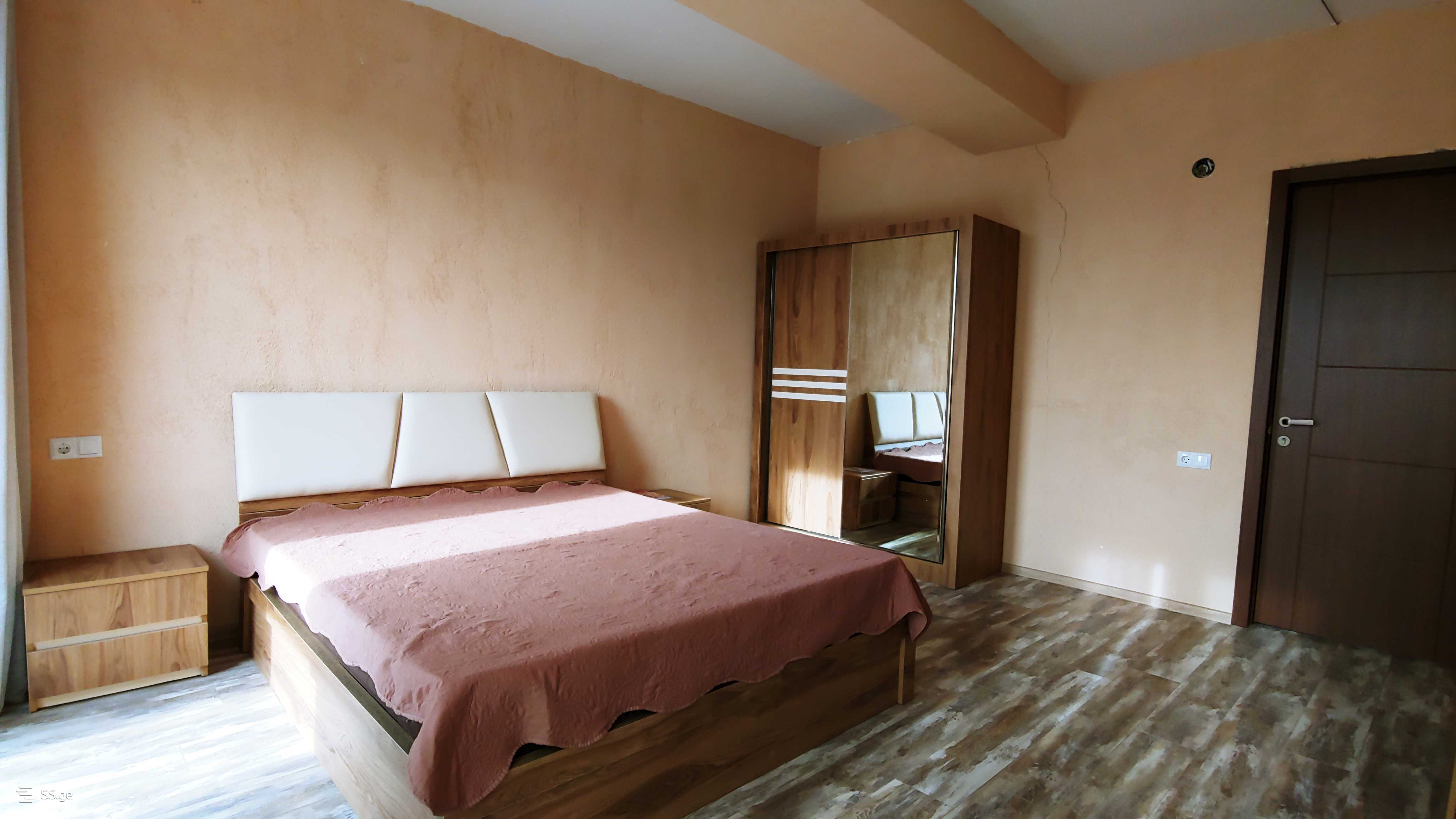 იყიდება 8 ოთახიანი აგარაკი ბულაჩაურში - სურათი #7