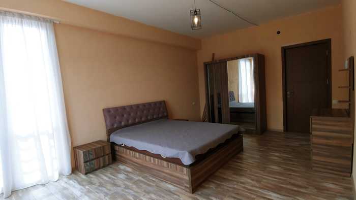 იყიდება 8 ოთახიანი აგარაკი ბულაჩაურში - სურათი #6