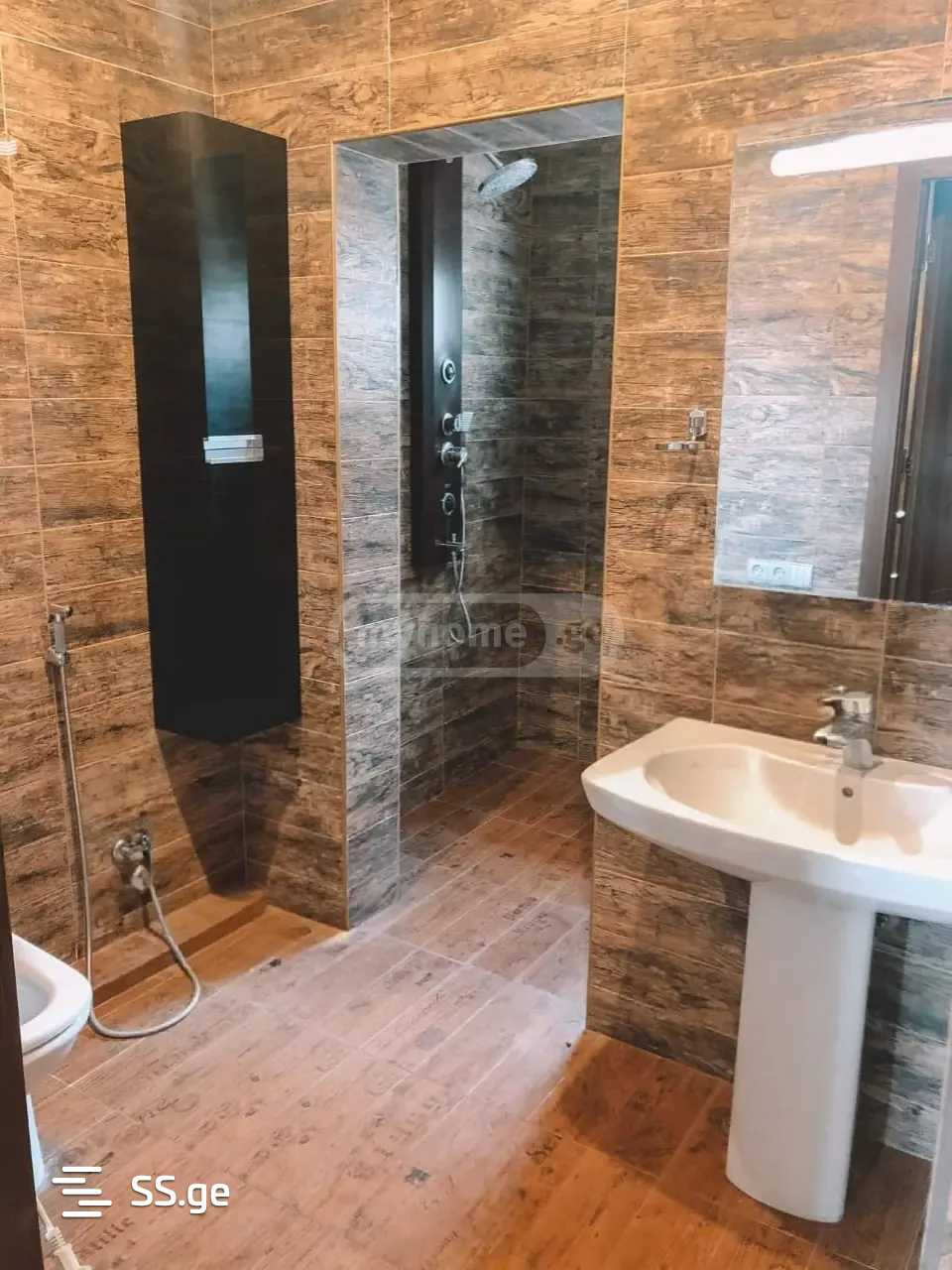 6 Room Private House For Rent. Mukhattskaro view 11