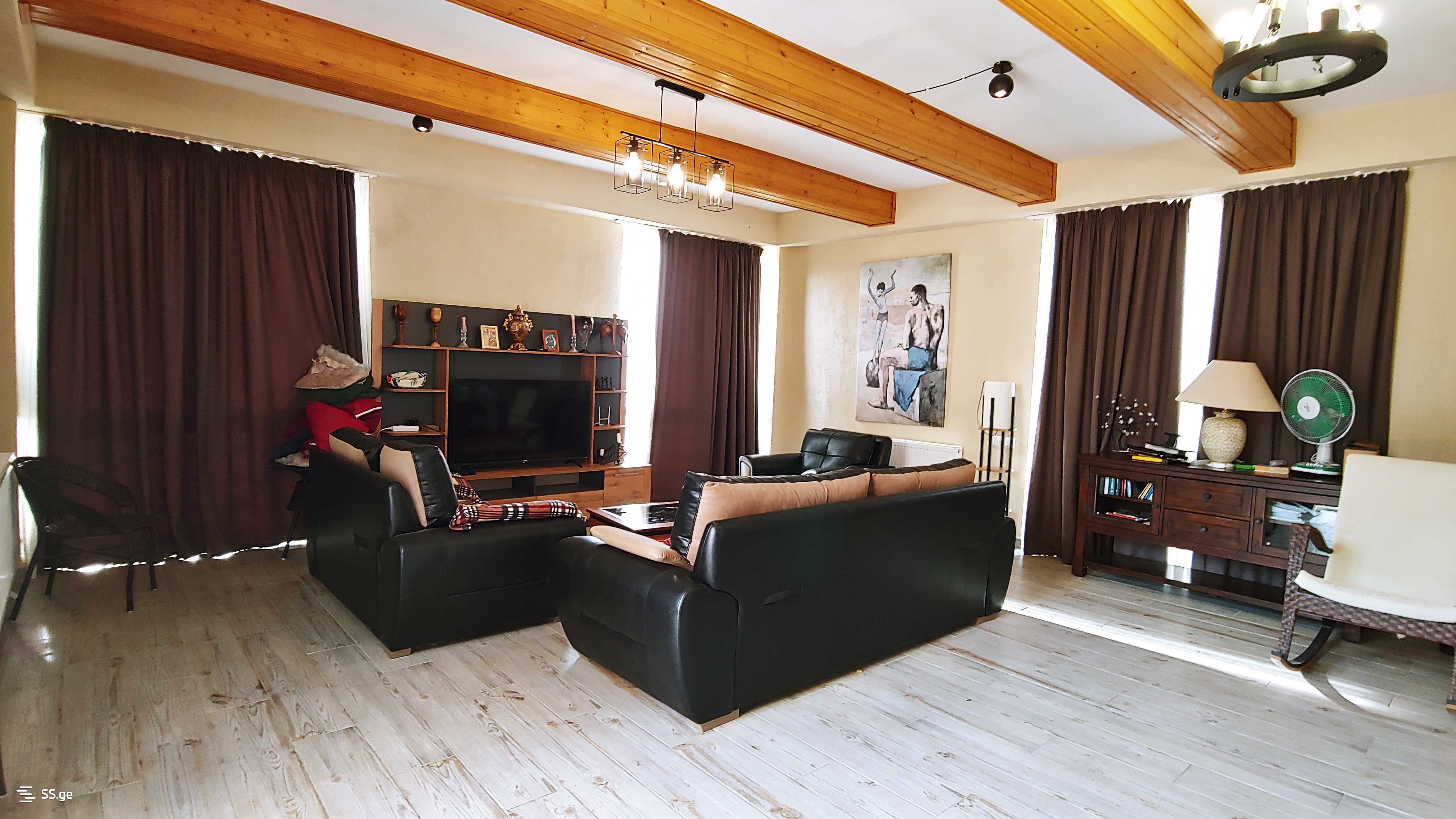 იყიდება 8 ოთახიანი აგარაკი ბულაჩაურში - სურათი #3