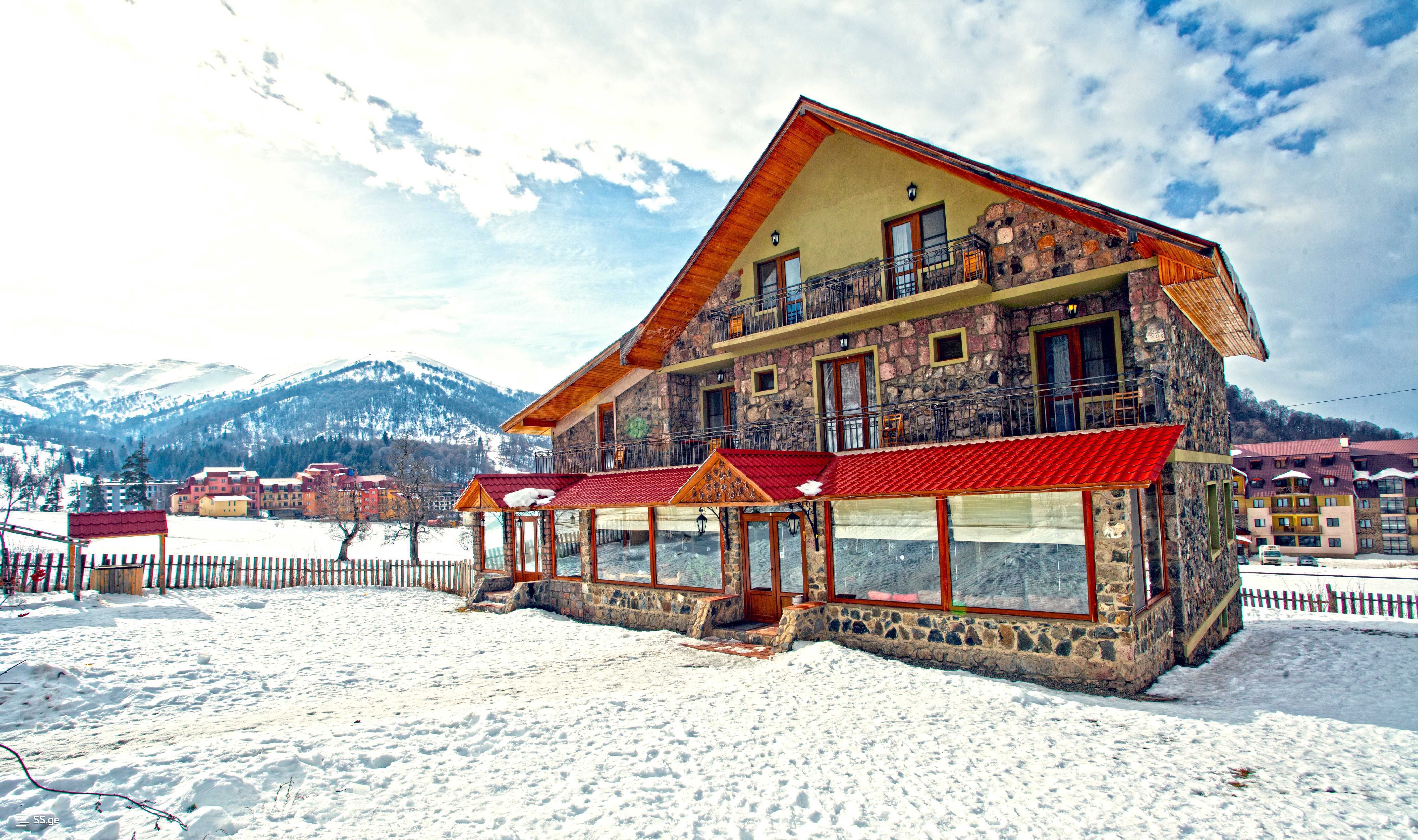 11 Room Hotel For Sale, 1 of 4