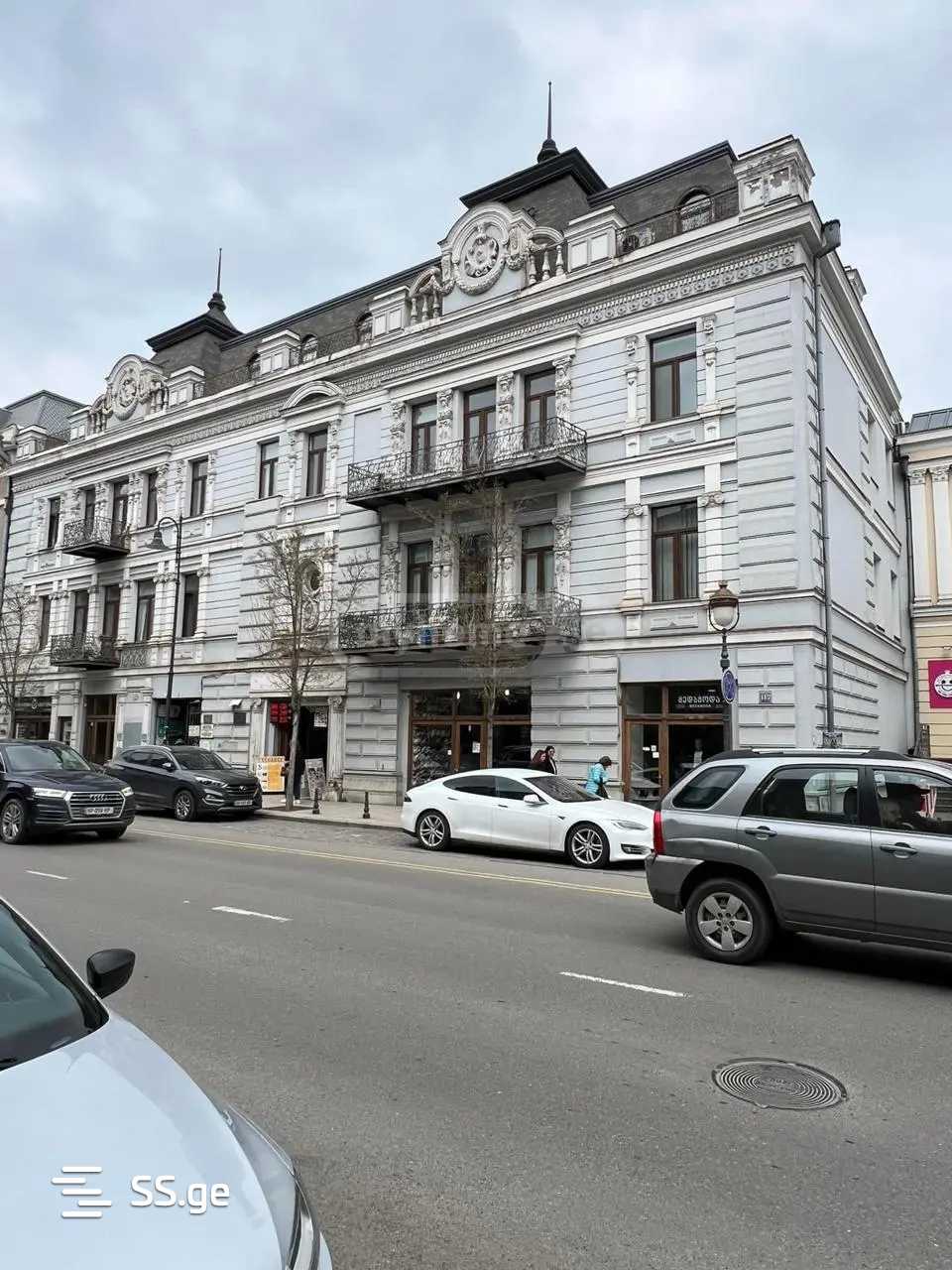 Commercial Space For Sale. Chugureti view 1