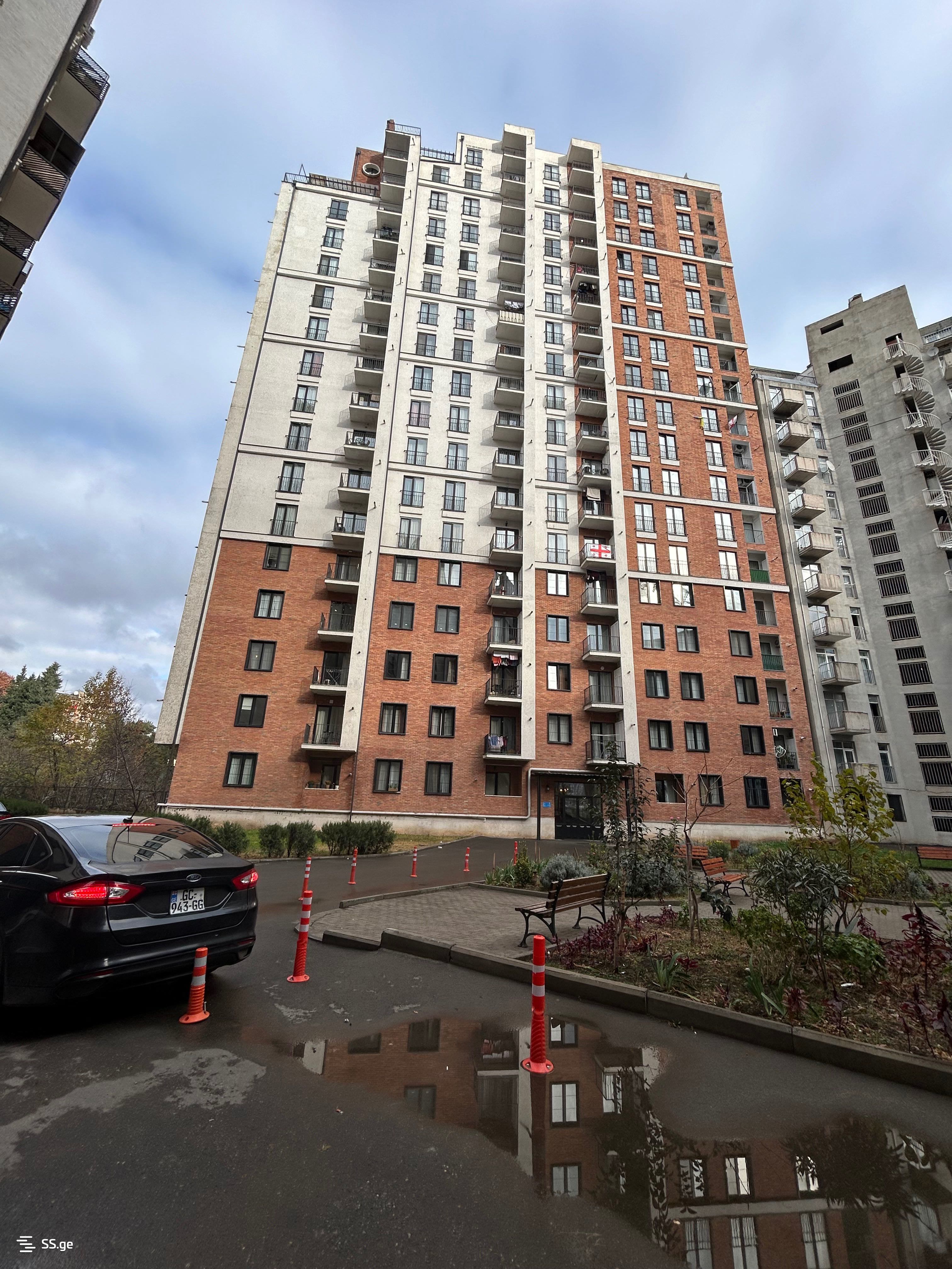 2 Room Flat Daily Rent. Isani view 9