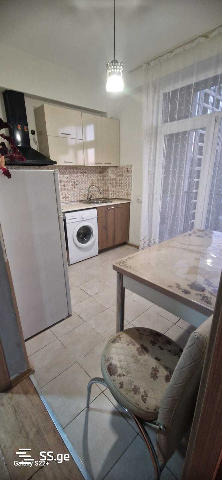 2 Room Flat Daily Rent. Samgori view 4