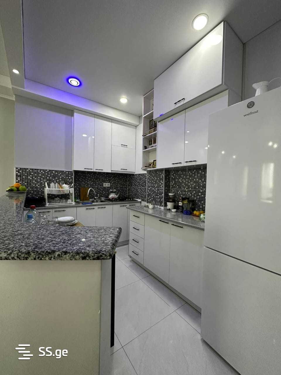 4 room Flat For Sale. Batumi - Aanzicht 5