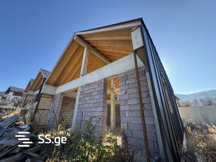 3 room Summer Cottage For Sale. Bakuriani