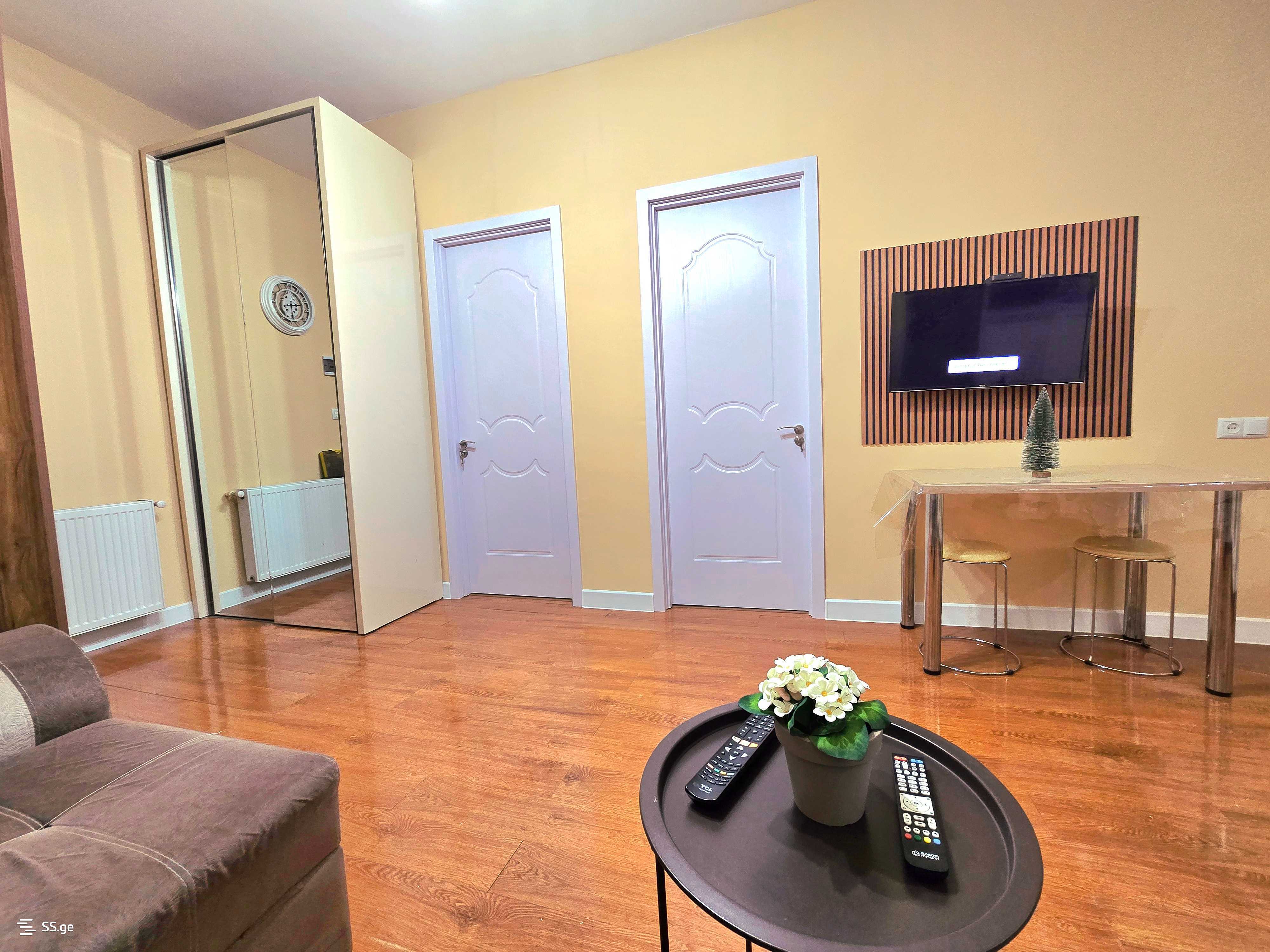 3 Room Flat For Sale view 2