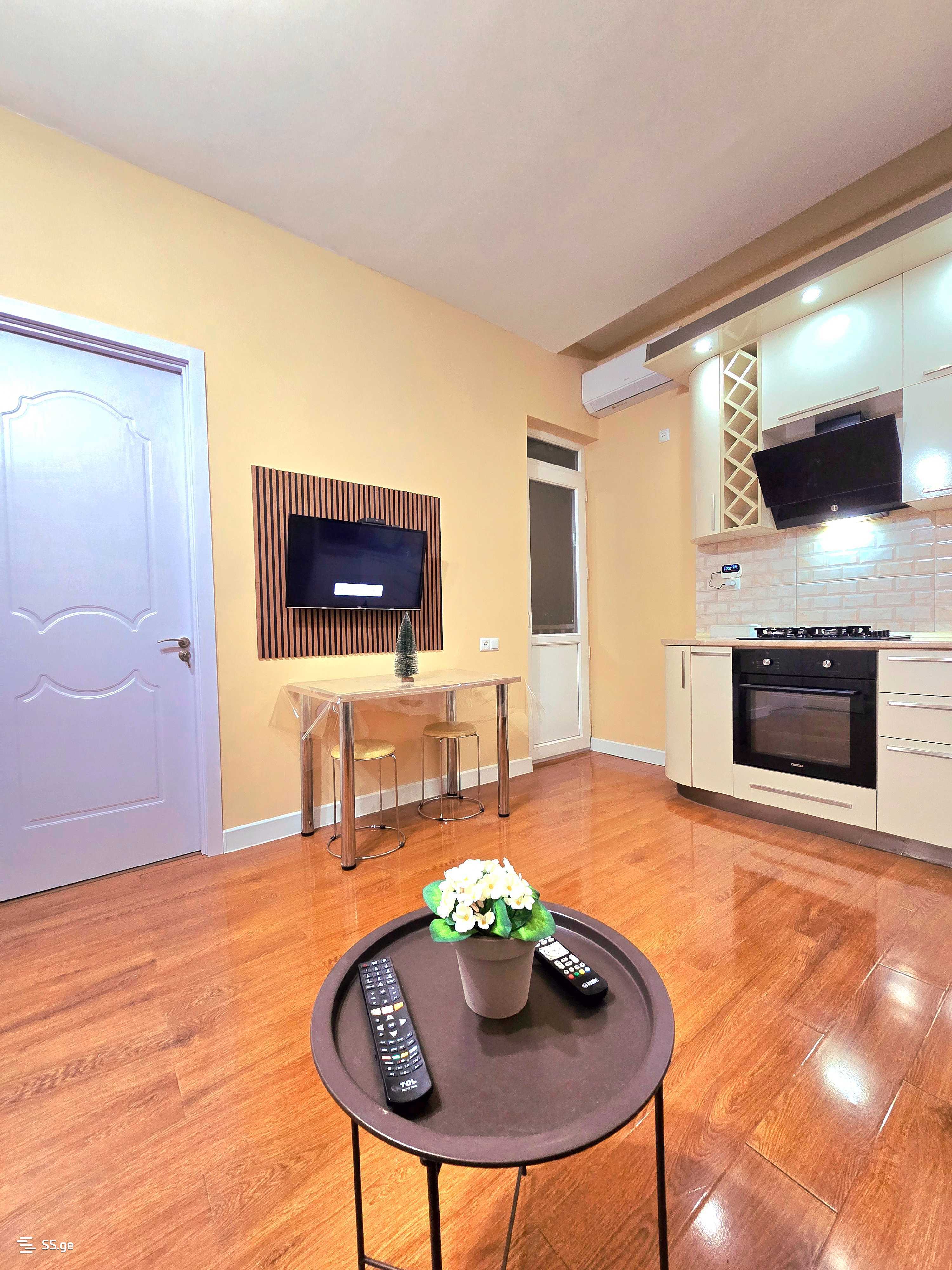 3 Room Flat For Sale