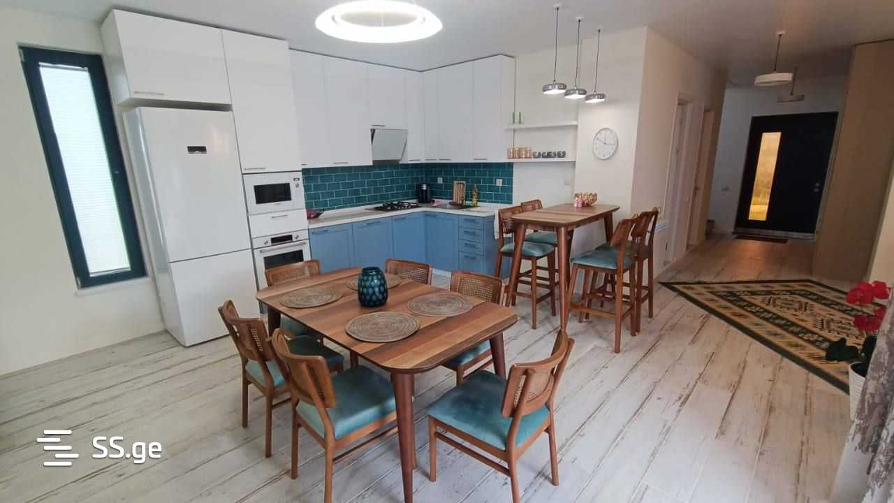 5 Room Private House For Sale view 3
