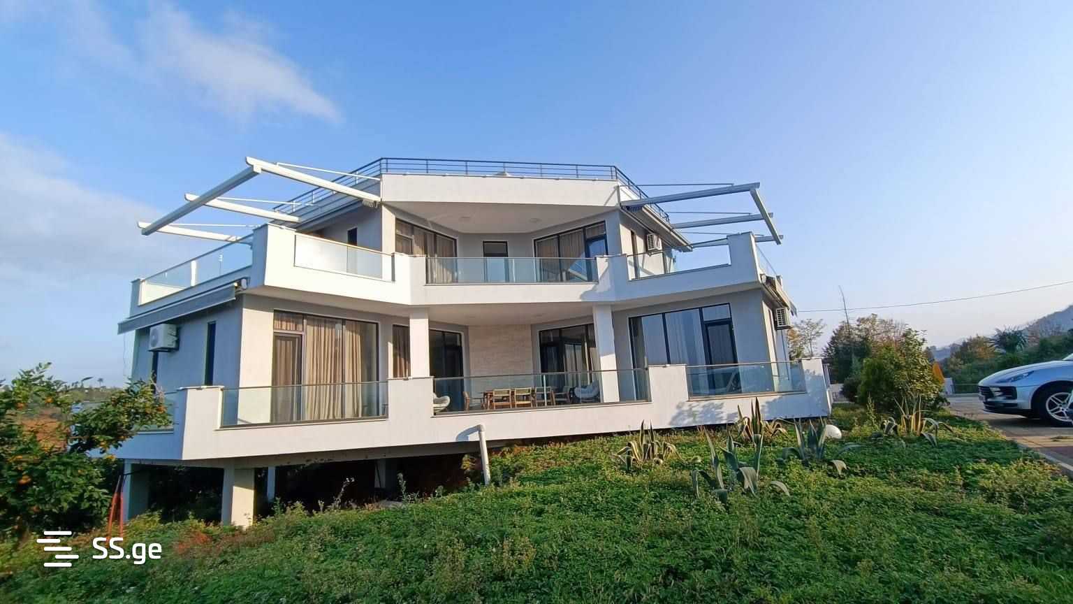5 Room Private House For Sale view 2