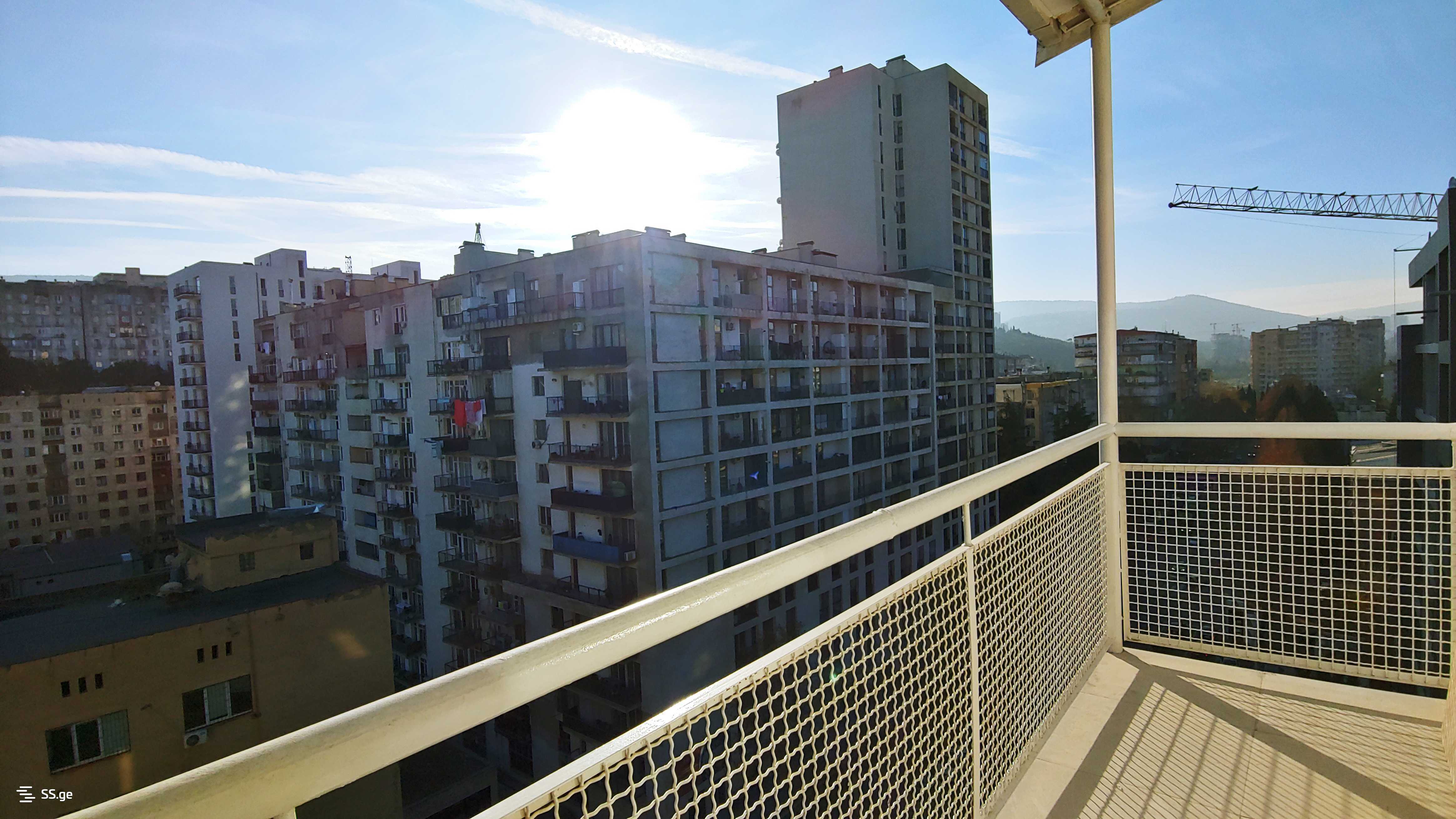 ქირავდება 2 ოთახიანი ბინა საბურთალოზე - picture #9