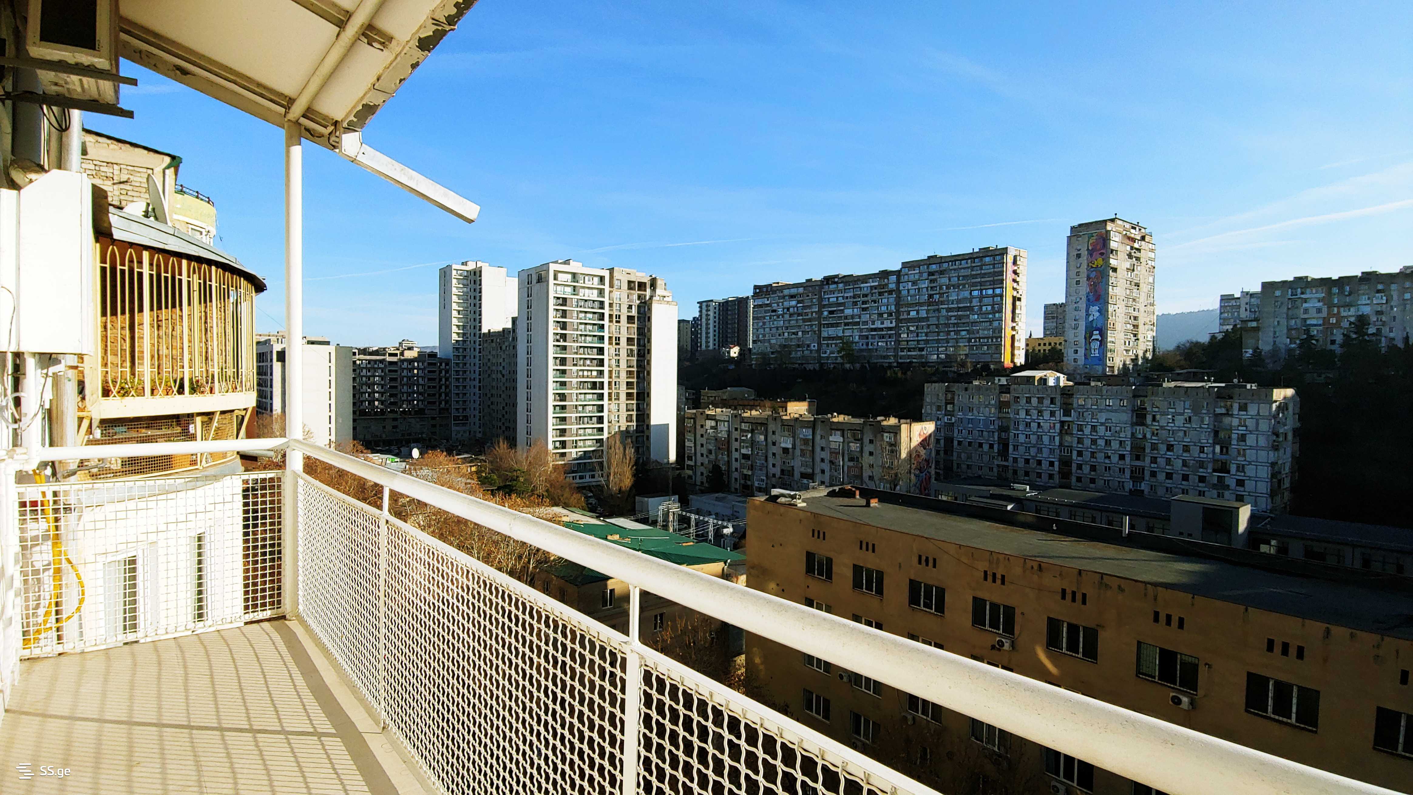 ქირავდება 2 ოთახიანი ბინა საბურთალოზე - picture #8