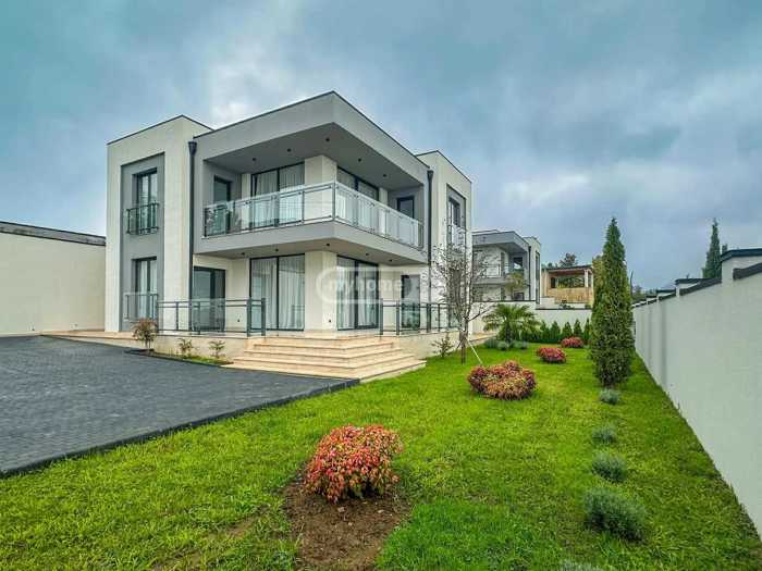 5 room Private House For Sale. Tsavkisi