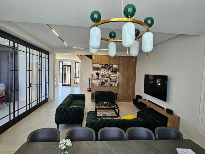 8 room Private House For Sale. Tsavkisi