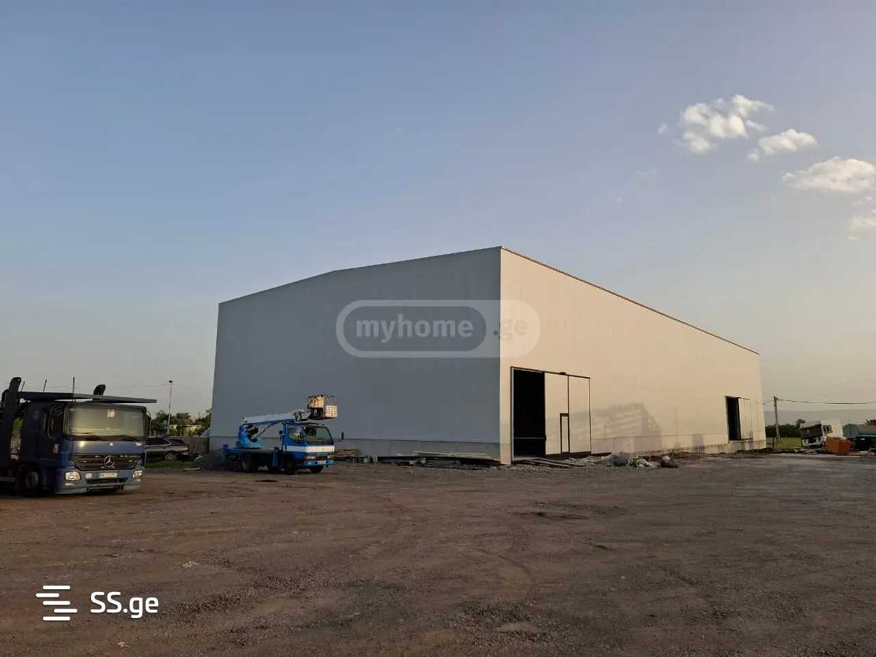 Store-Industrial Property For Rent. Gamarjveba view 2