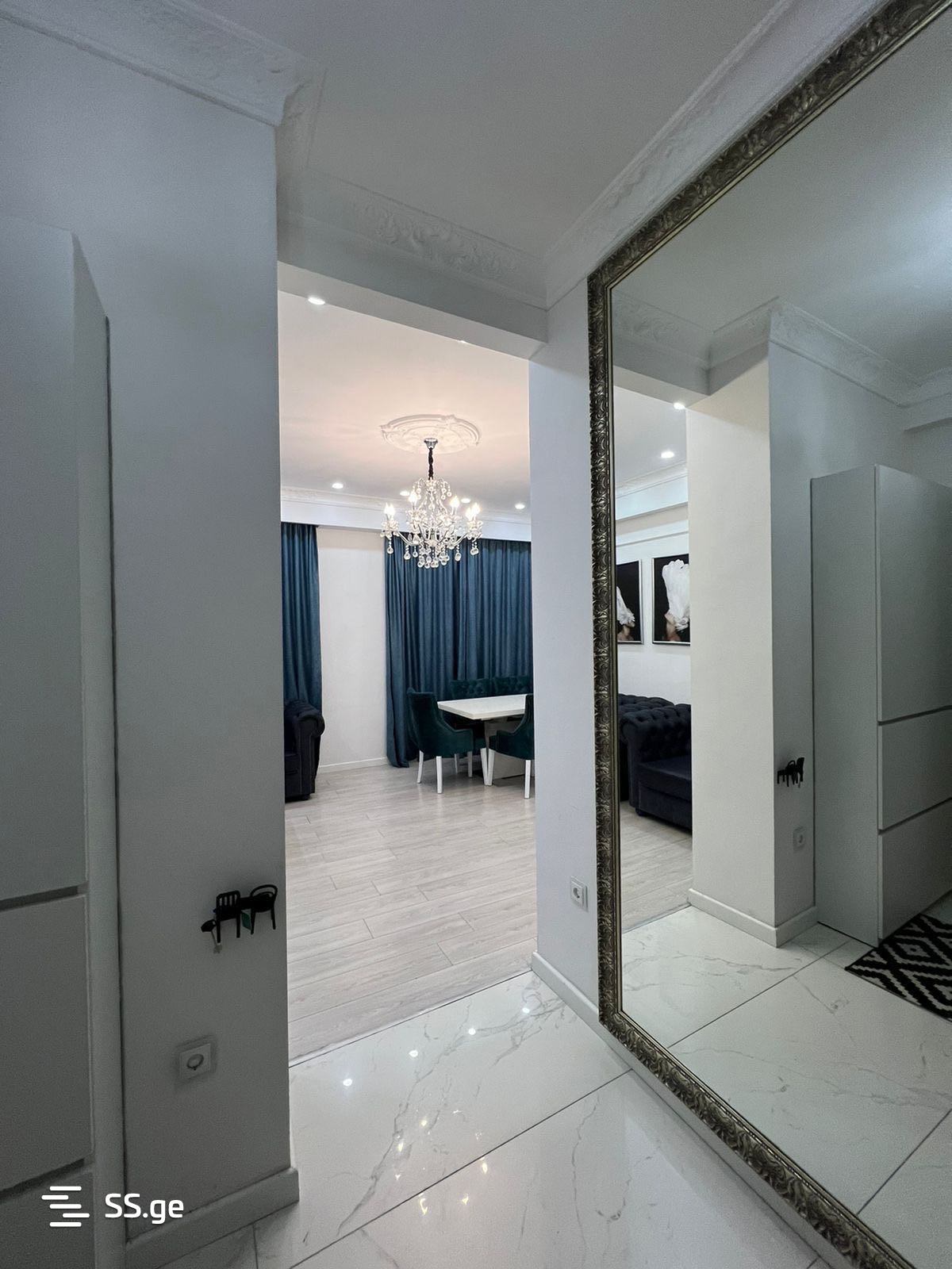 5 room Flat For Sale. Saburtalo - Widok 3