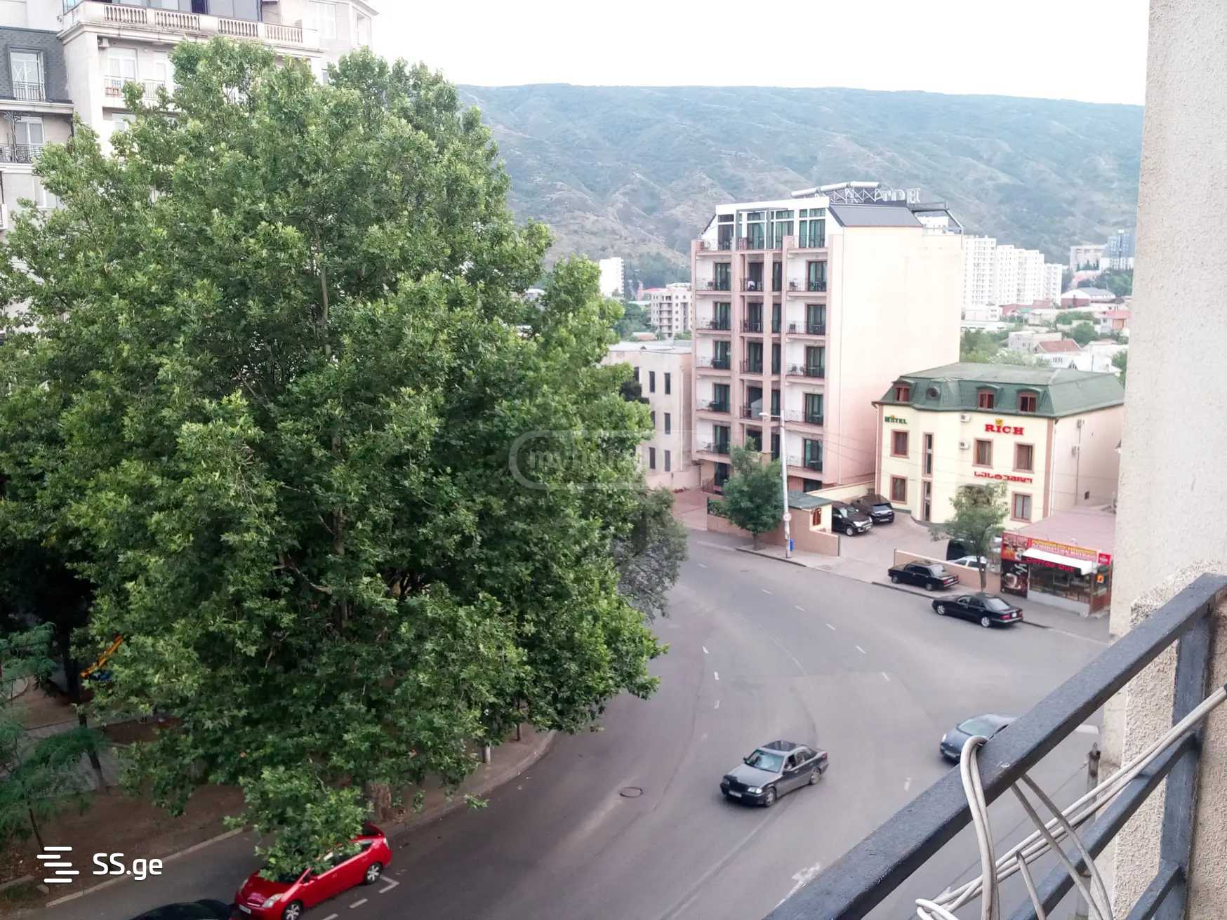 2 Room Flat For Rent. Isani view 5