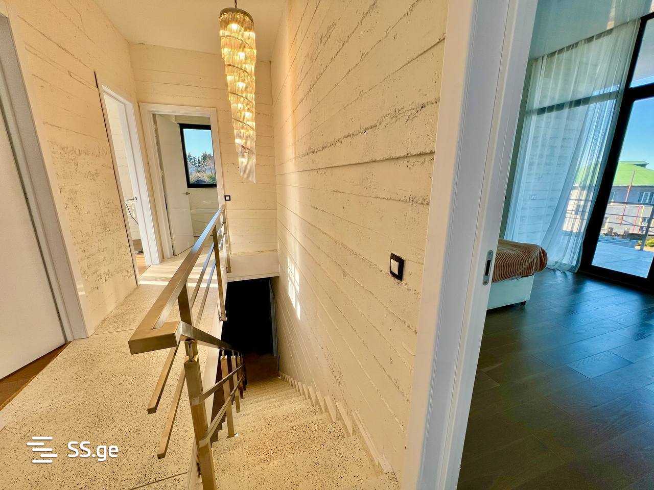 5 Room Private House For Sale view 9