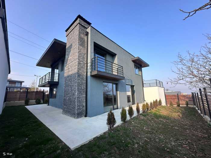 6 room Private House For Sale. Tsavkisi