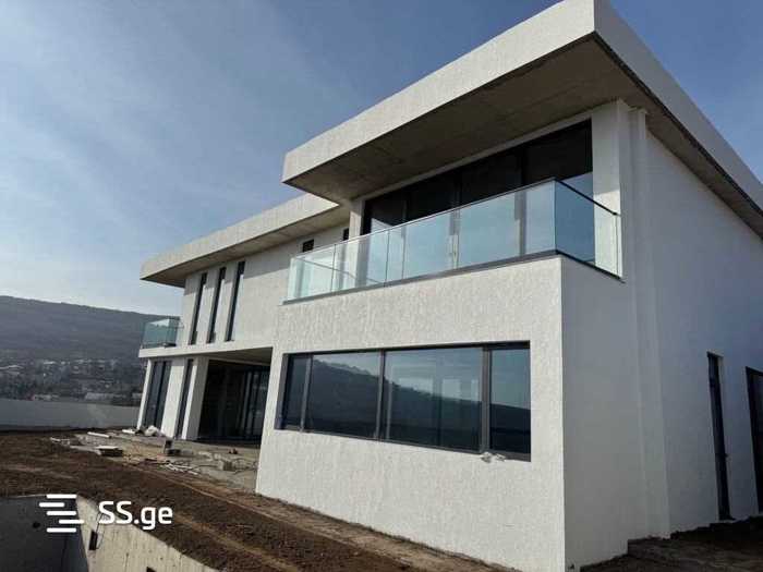 6 room Private House For Sale. Tsavkisi