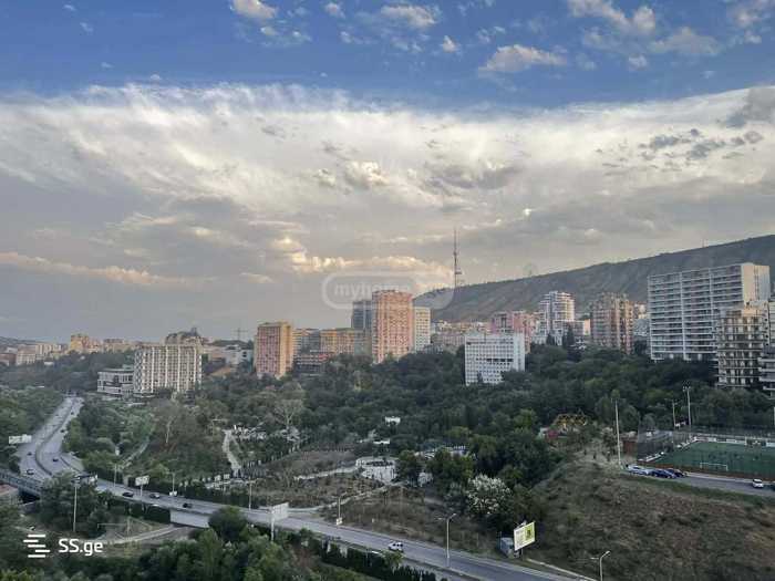 https://static.ss.ge/20251226/1_2574dbdb-970b-43fe-9236-e9a4fc7273d3_Thumb.jpg