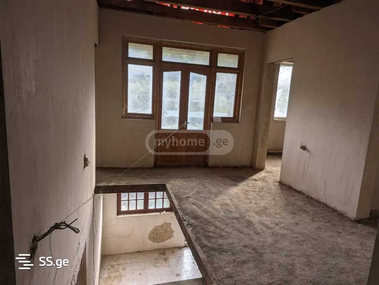 6 Room Private House For Sale view 1
