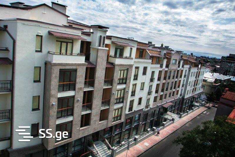 Продажа 4-комната Квартира view 3