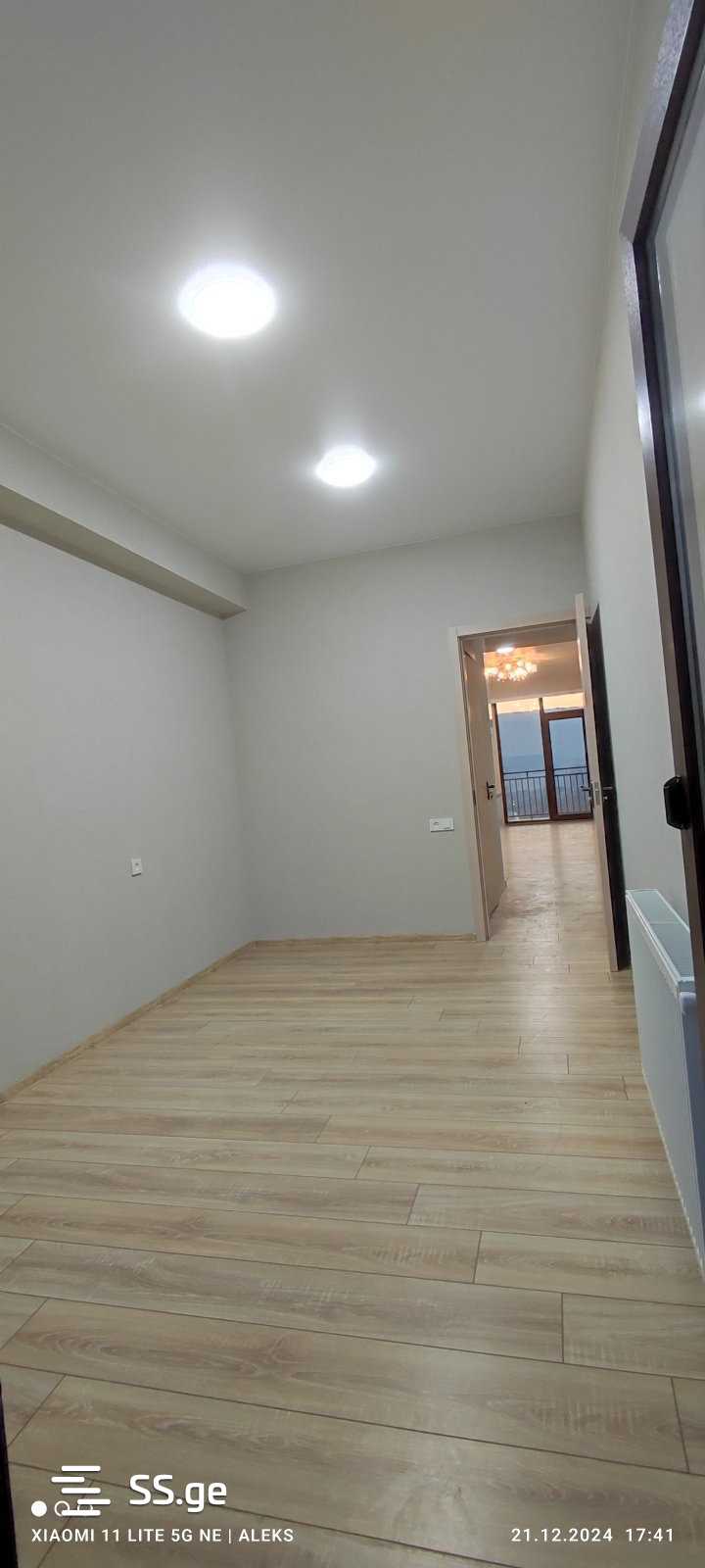 3 room Flat For Sale. Varketili - Widok 2