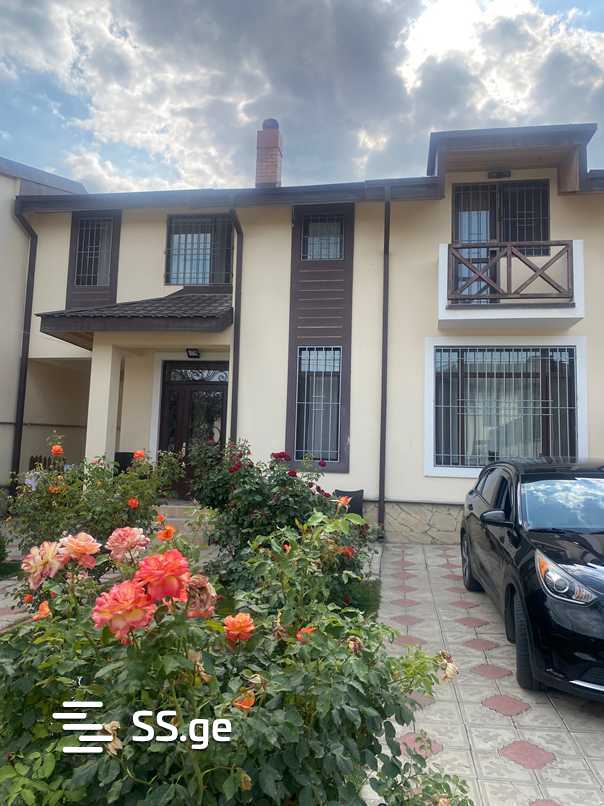 6 Room Private House For Rent. Lisi Lake, 1 of 12