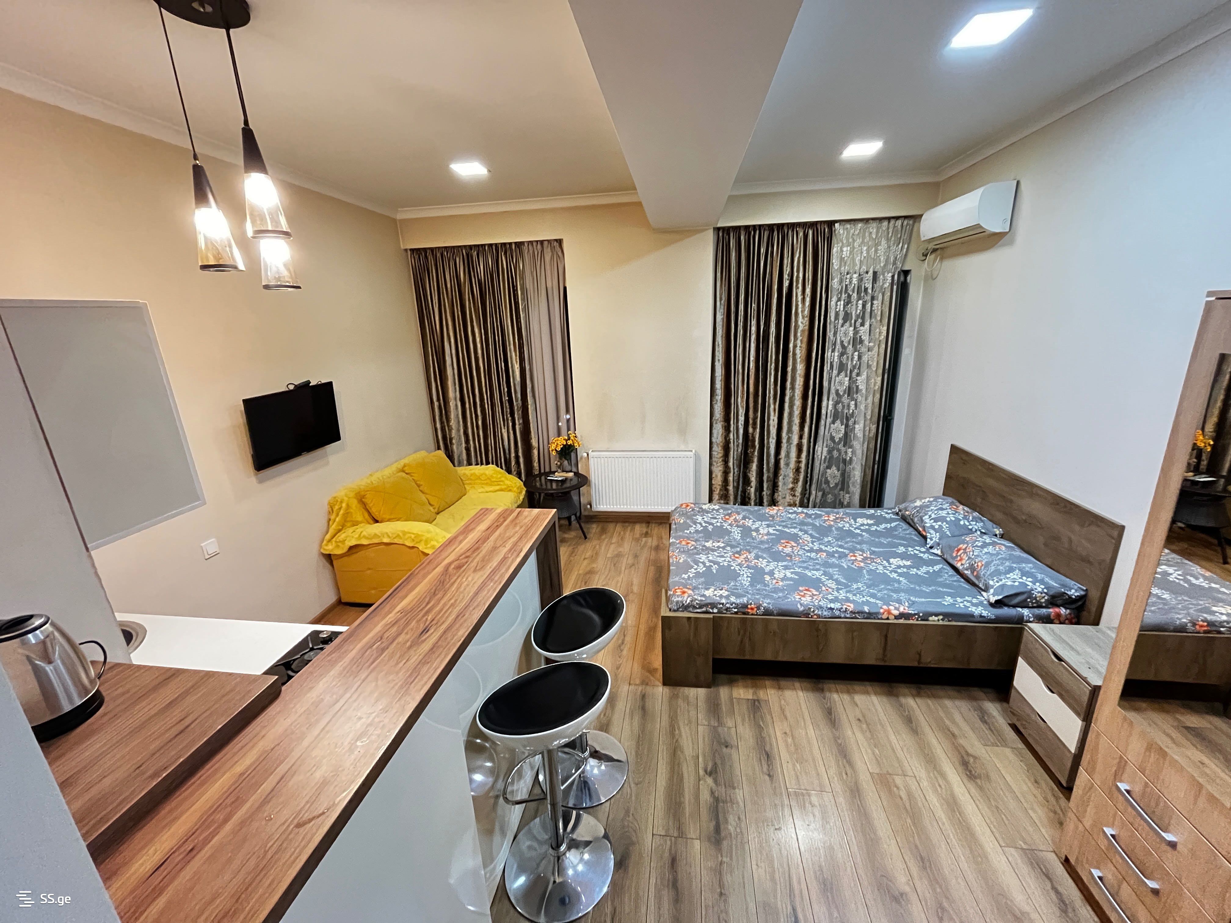 2 Room Flat Daily Rent. Isani view 10