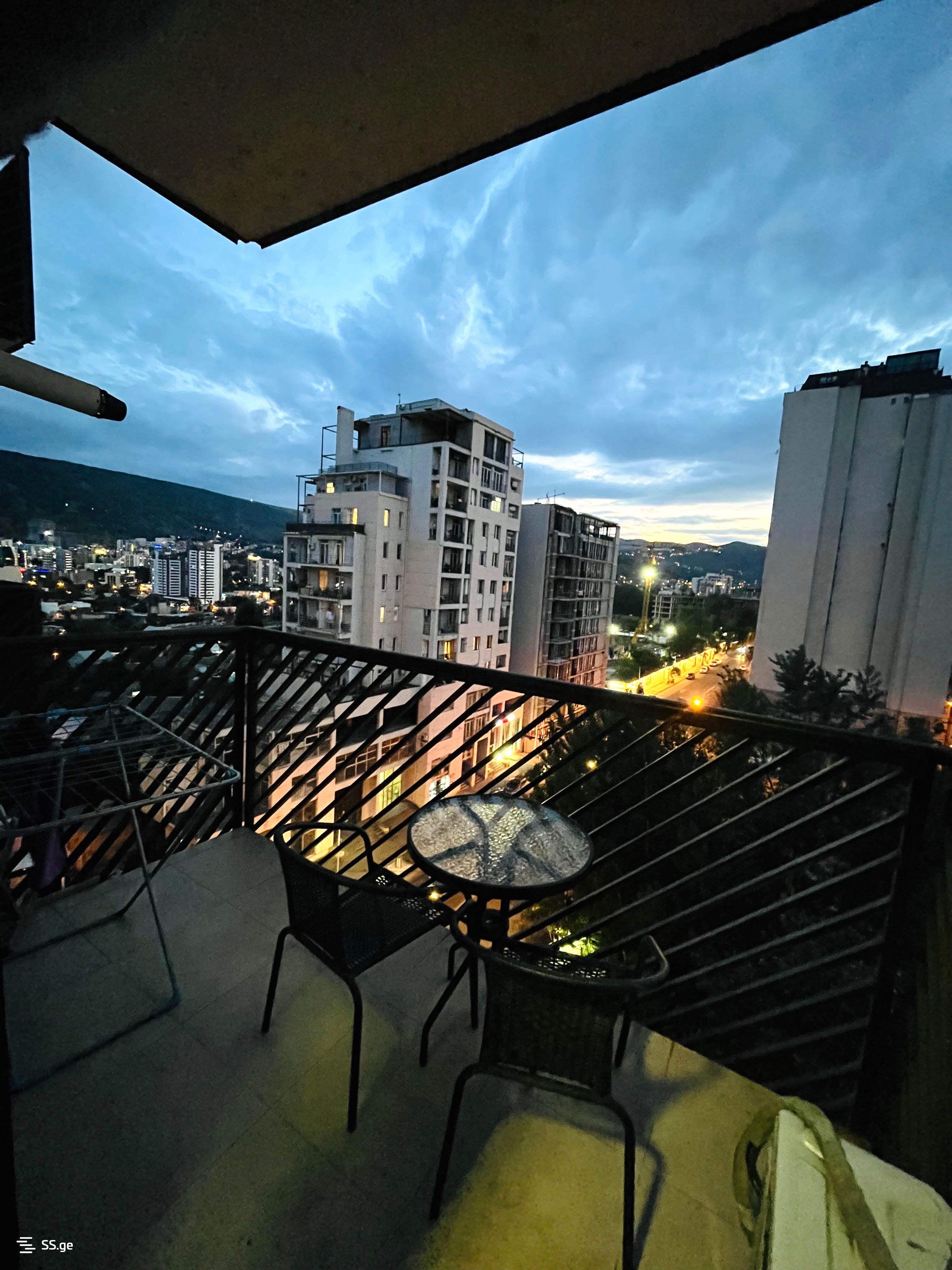 2 room Flat Daily rent. Isani - Widok 4