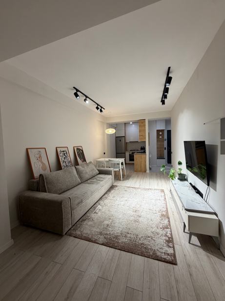 129,000 $Flat For Sale