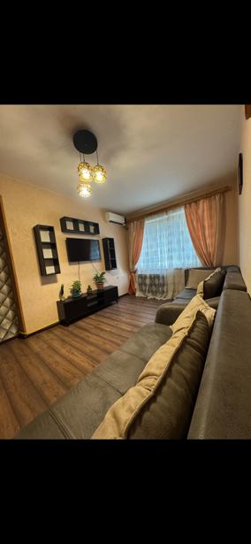 70,000 $Flat For Sale