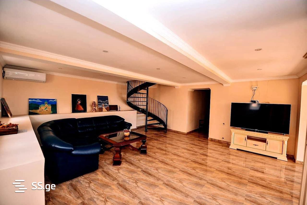 11 Room Private House Daily Rent. Kutaisi view 2