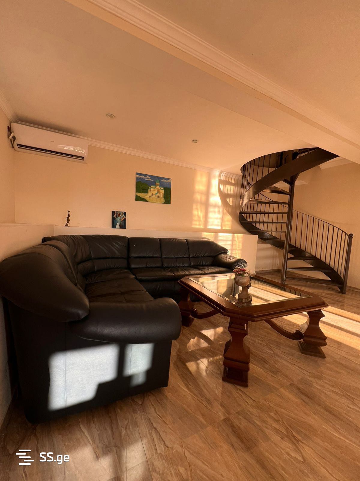 11 Room Private House Daily Rent. Kutaisi view 9