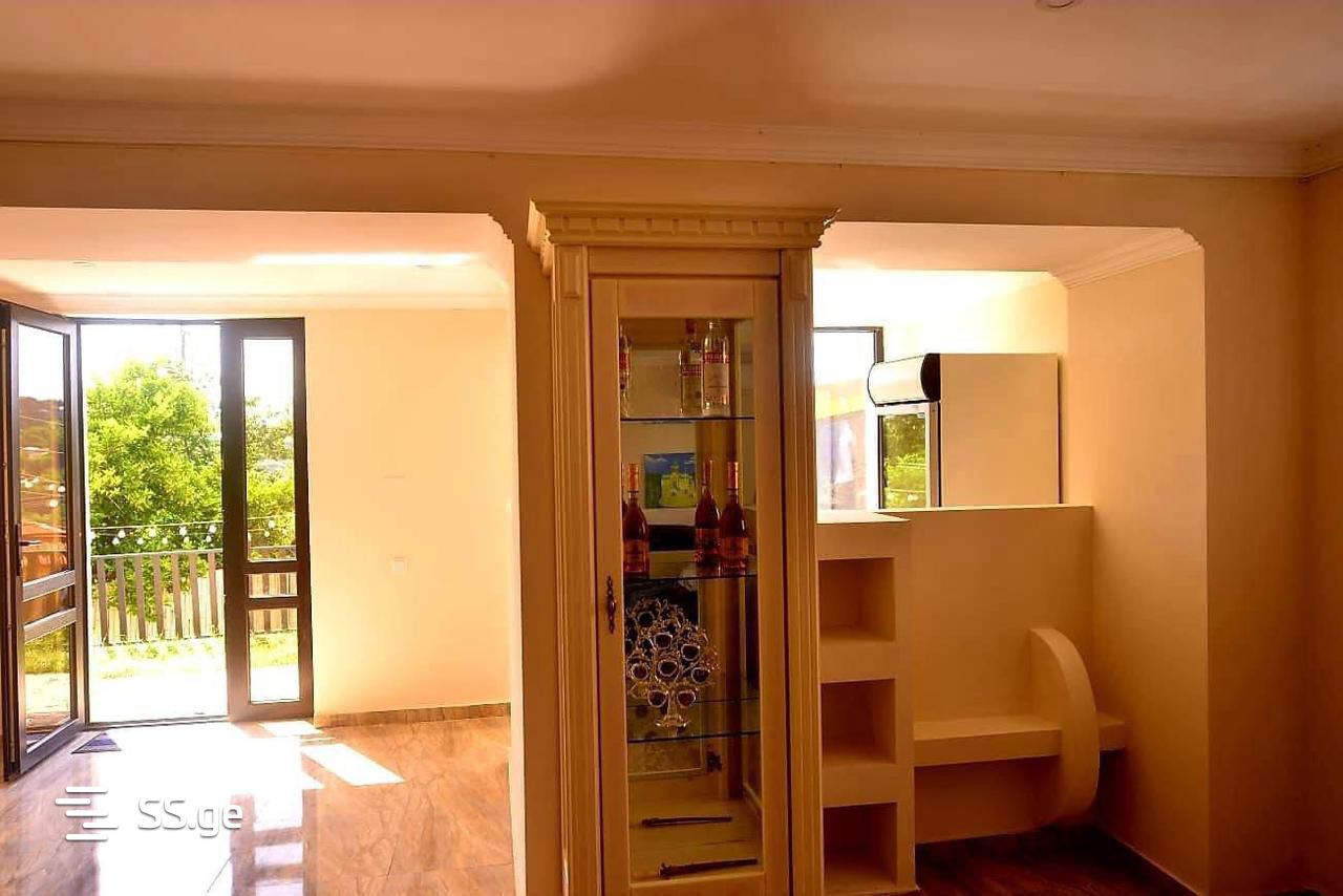 11 Room Private House Daily Rent. Kutaisi view 4