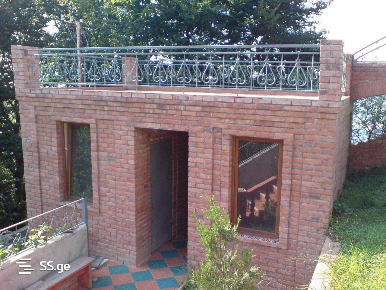 5 Room Private House For Sale view 9