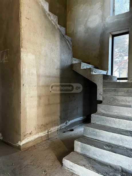 10 room Private House For Sale. Mukhattskaro