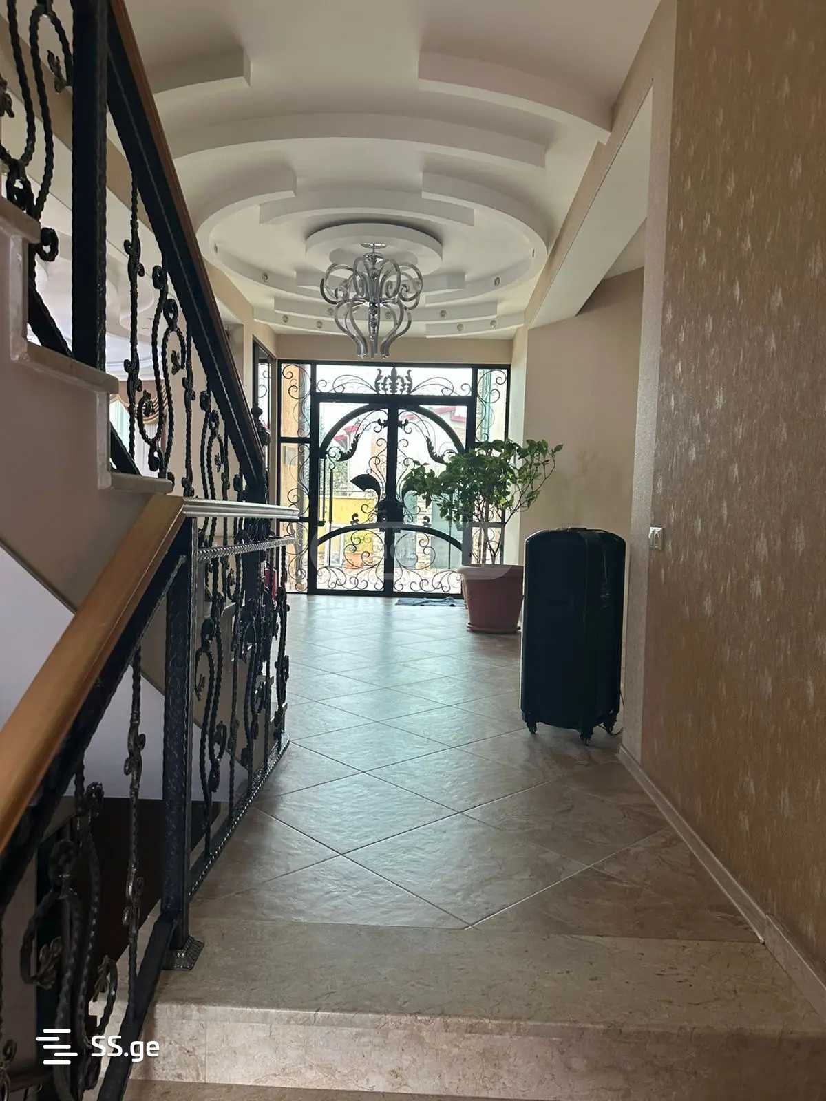 10 Room Private House For Rent. Nadzaladevi, 2 of 12
