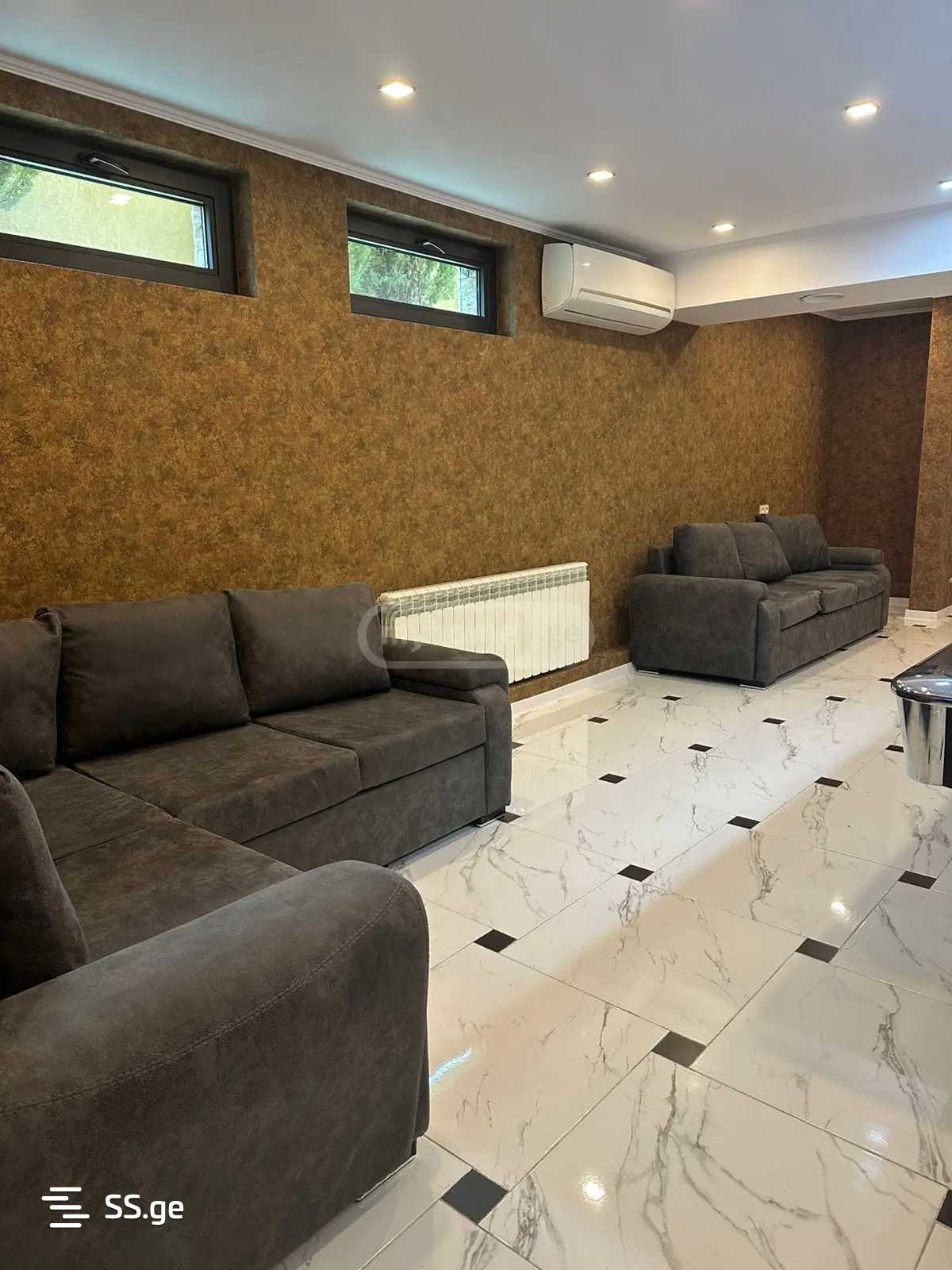 13 Room Hotel For Rent. Nadzaladevi, 1 of 12