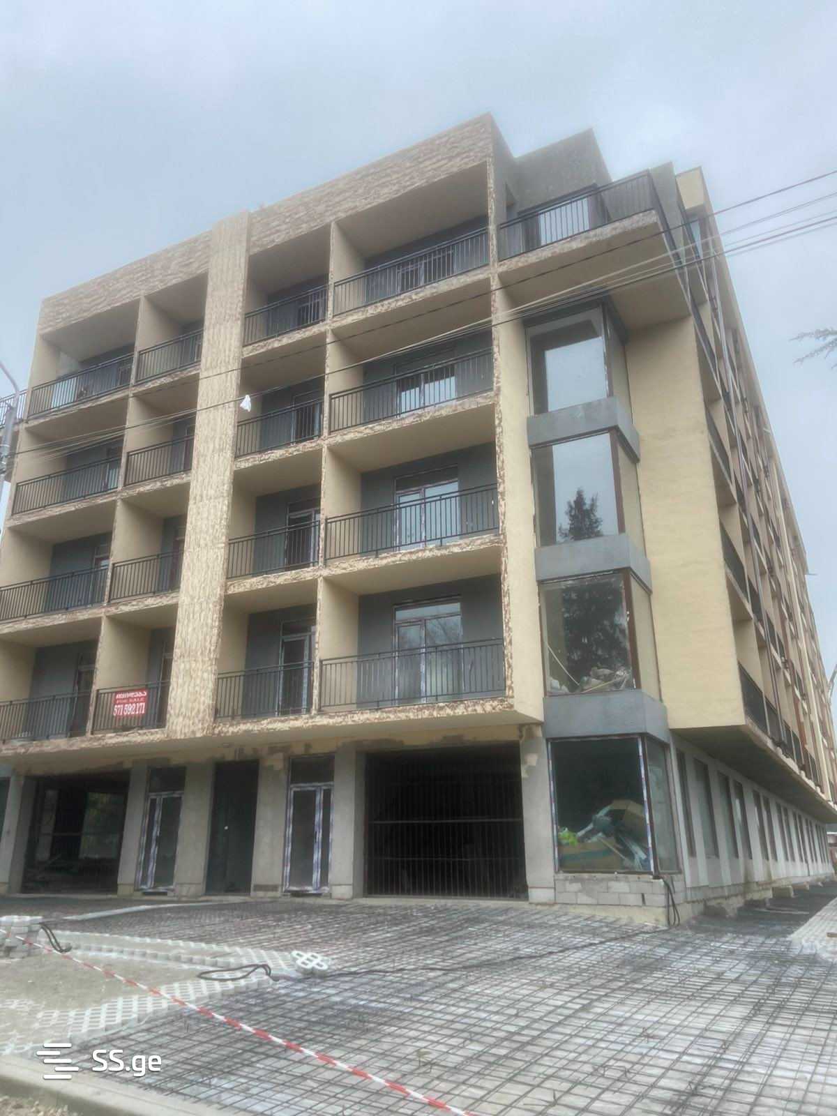 Store-Industrial Property For Sale. Isani view 3