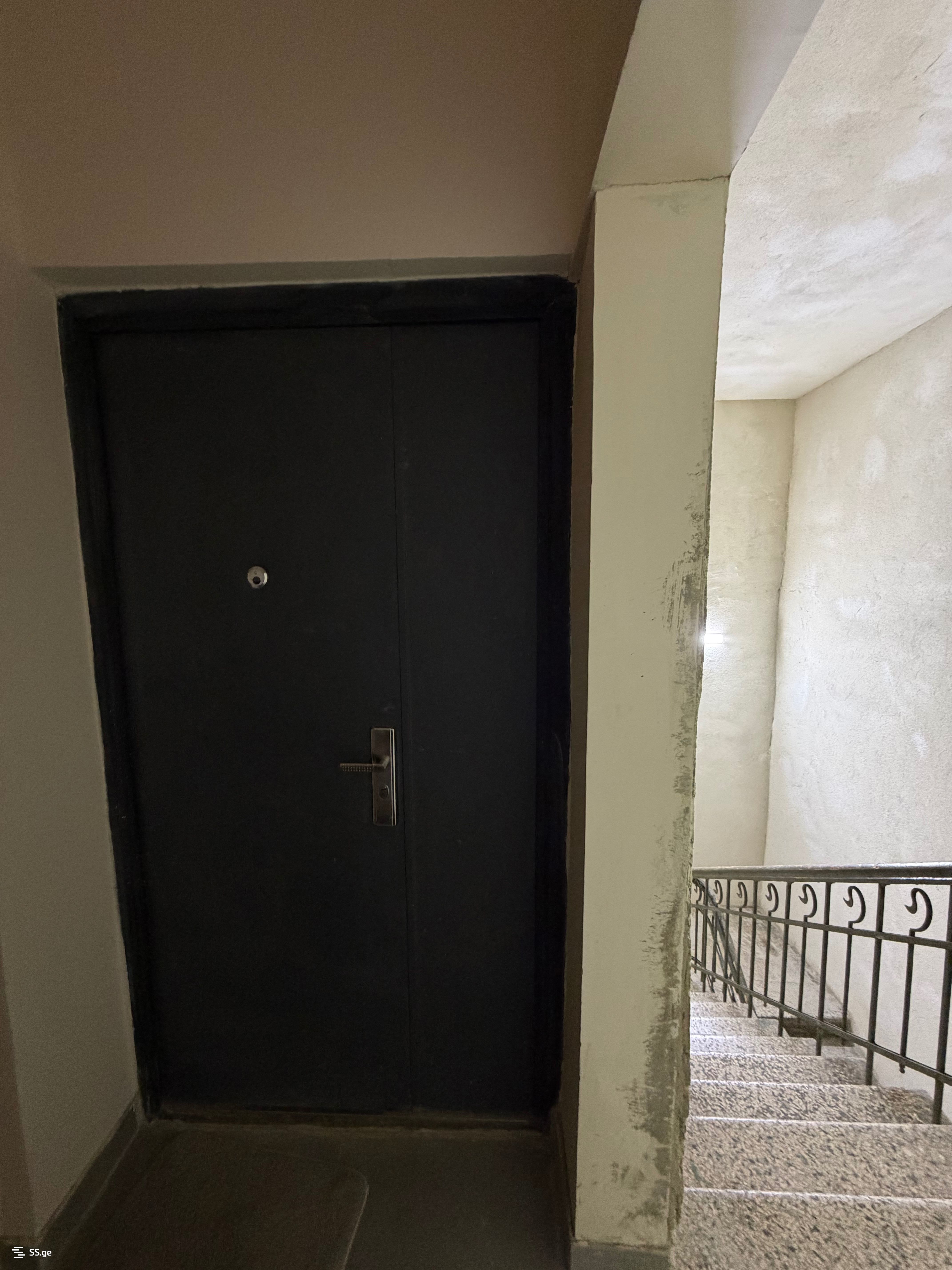 2 room Flat For Rent. Chugureti - Mehr