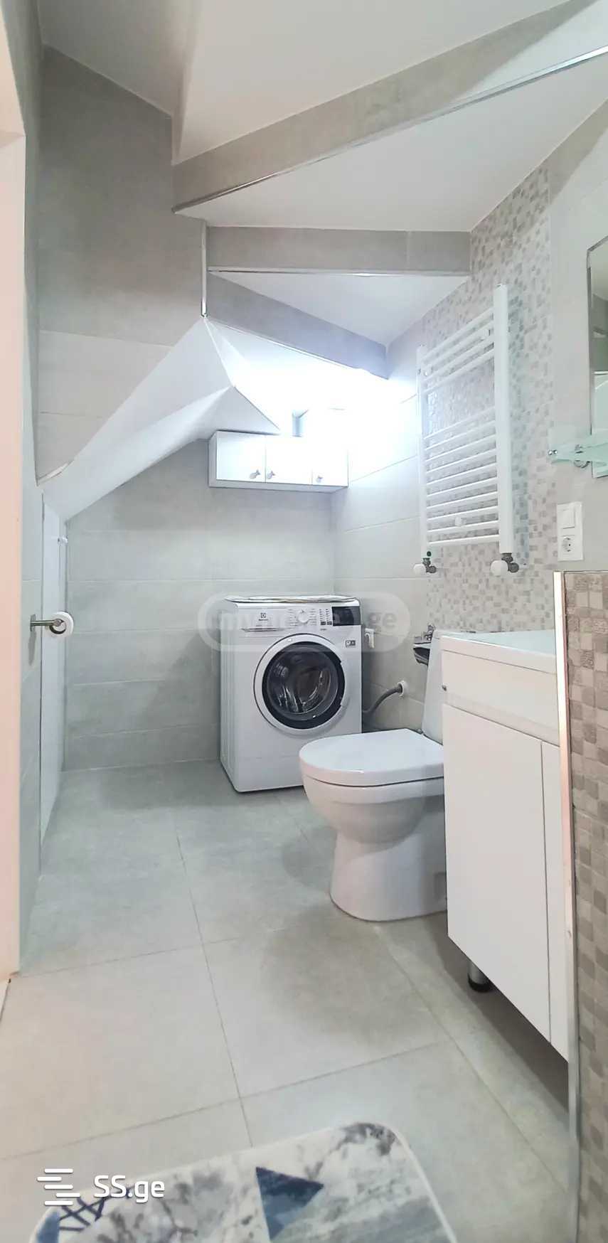 3 Room Private House For Rent. Tkhinvali view 8